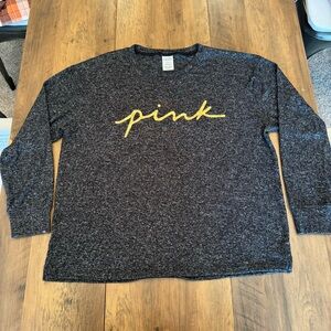 VS Pink Heather Gray Long Sleeve Lounge Top w/ Pink in Gold Size Large